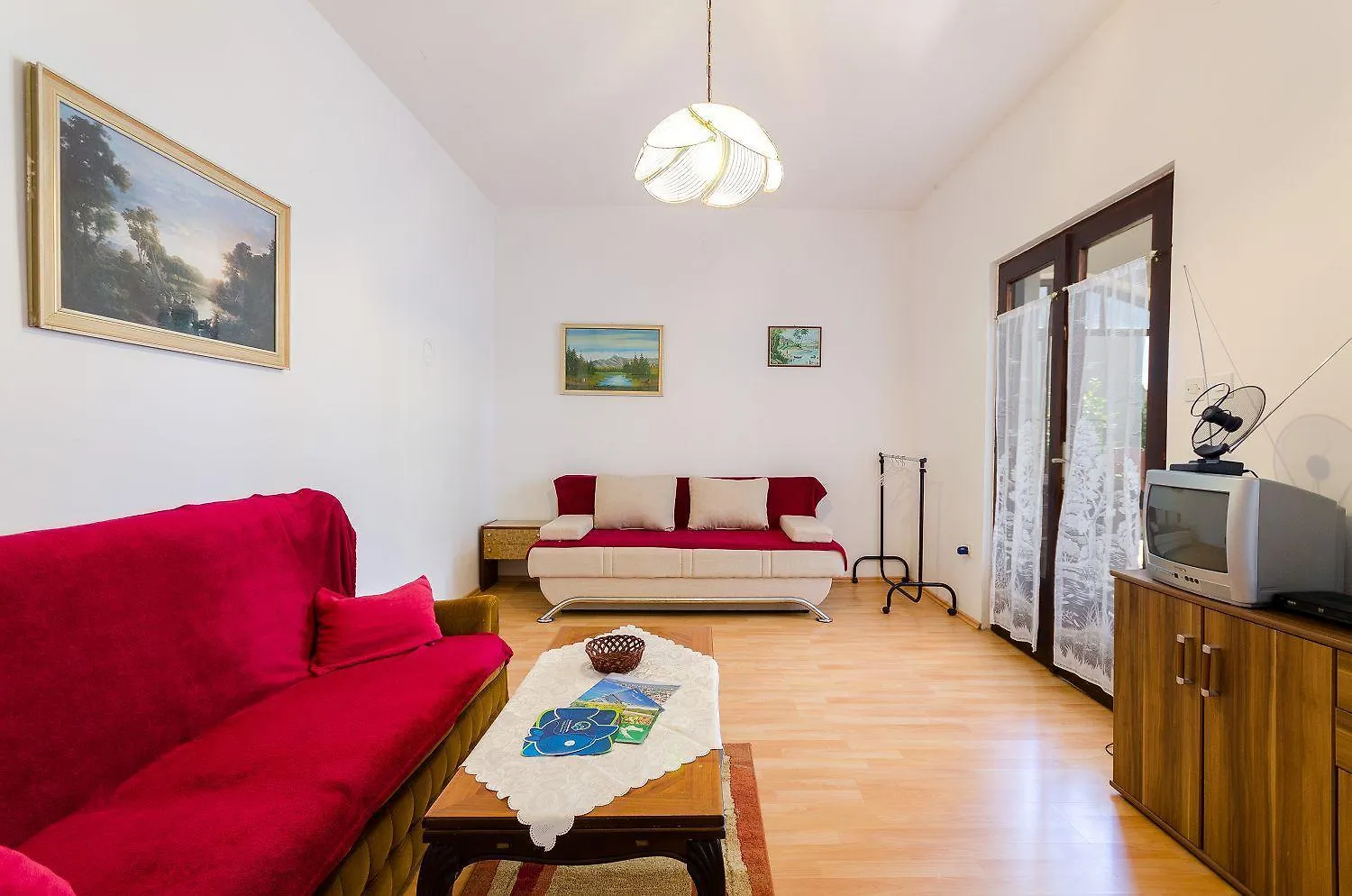 Nostalgisches Apartment Nur 500 Meter Zum Strand Mit Privater Terrasse, Meerblick, Grill Dramalj