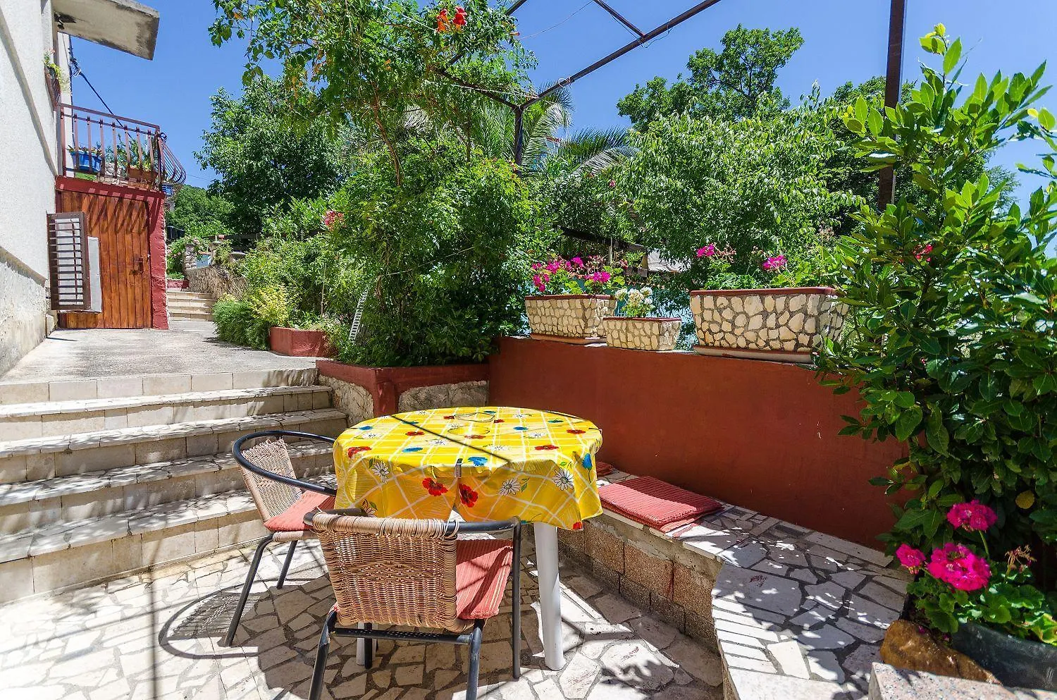 Nostalgisches Apartment Nur 500 Meter Zum Strand Mit Privater Terrasse, Meerblick, Grill Dramalj